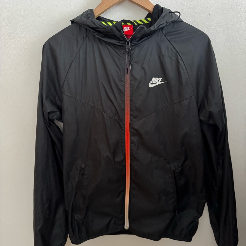 Nike Men's Black Windbreaker Jacket